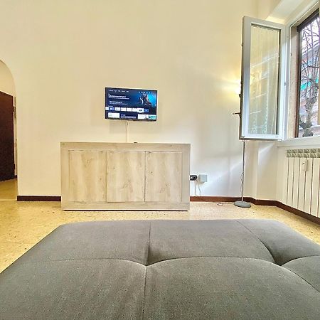 Апартаменты Navigli Style, Tra Metropolitana Famagosta, Comfort E Modernita Милан Экстерьер фото