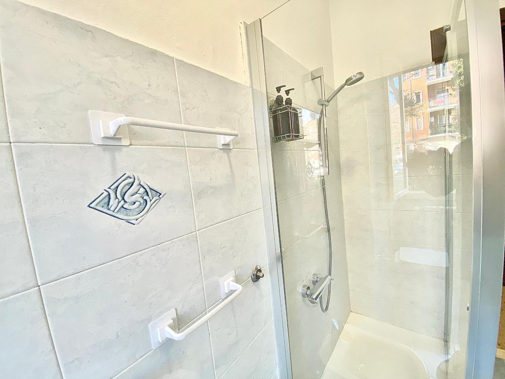 Апартаменты Navigli Style, Tra Metropolitana Famagosta, Comfort E Modernita Милан Экстерьер фото